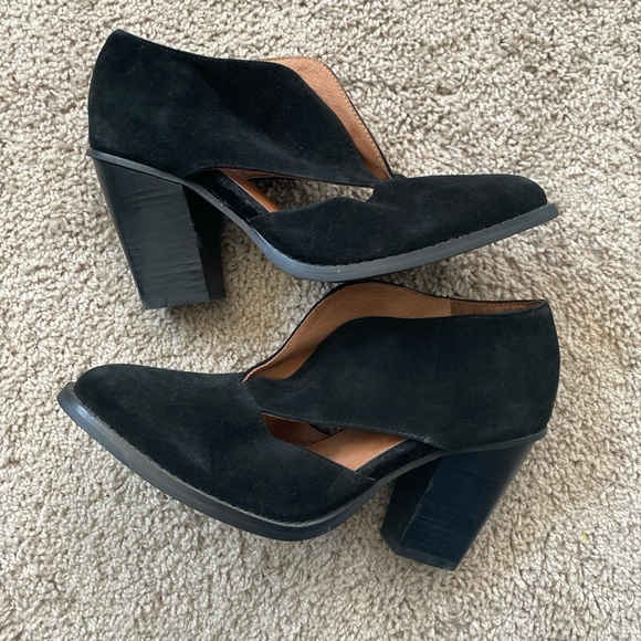 Jeffrey Campbell Shoes - Jeffrey Campbell Free People Black Suede Block Heels